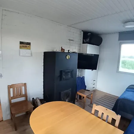 アパート Air-conditioned Along The National Roads